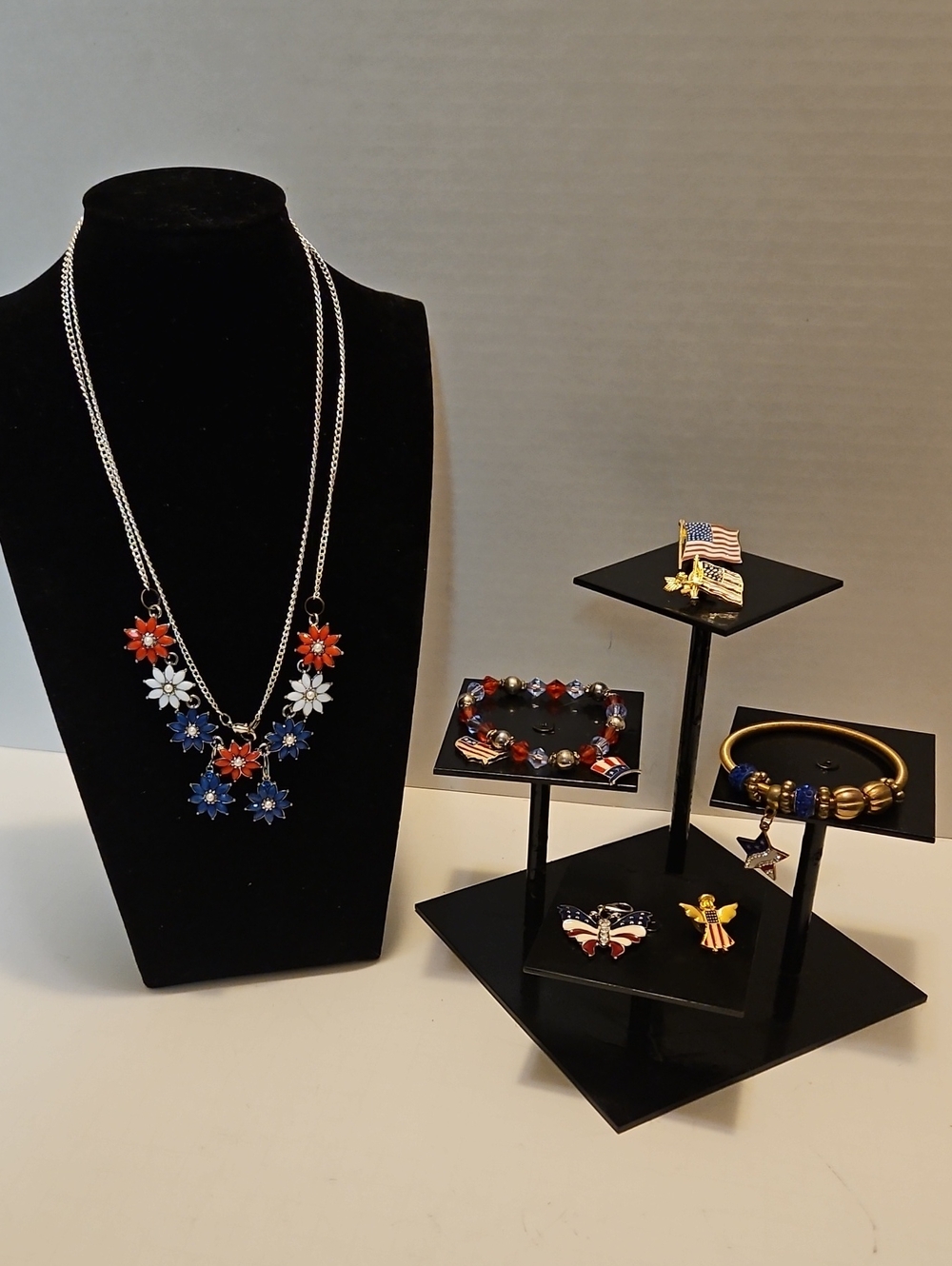 Patriotic Red White and Blue Flower Necklace - Women Jewelry